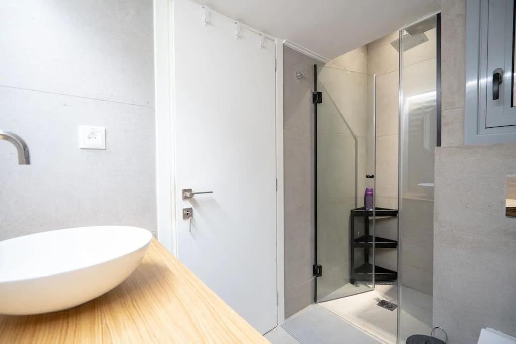 Piraeus Cozy Apartment For 4 Persons Exterior photo